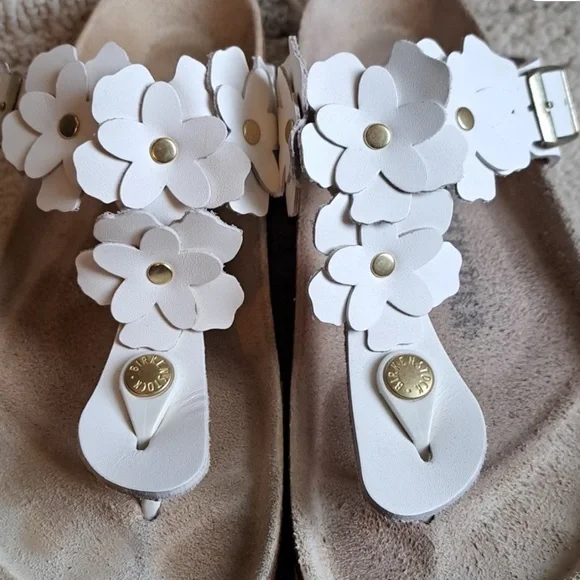 EUC Birkenstock Gizeh Floral White Leather Sandal. 3d Leather Flowers. EU37, Reg - Picture 3 of 12